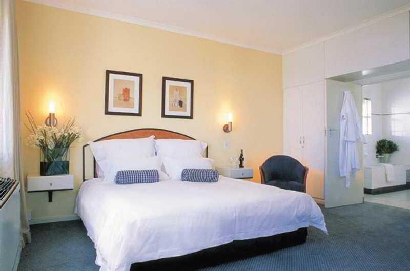 Hotel Ambassador And Self Catering 4*