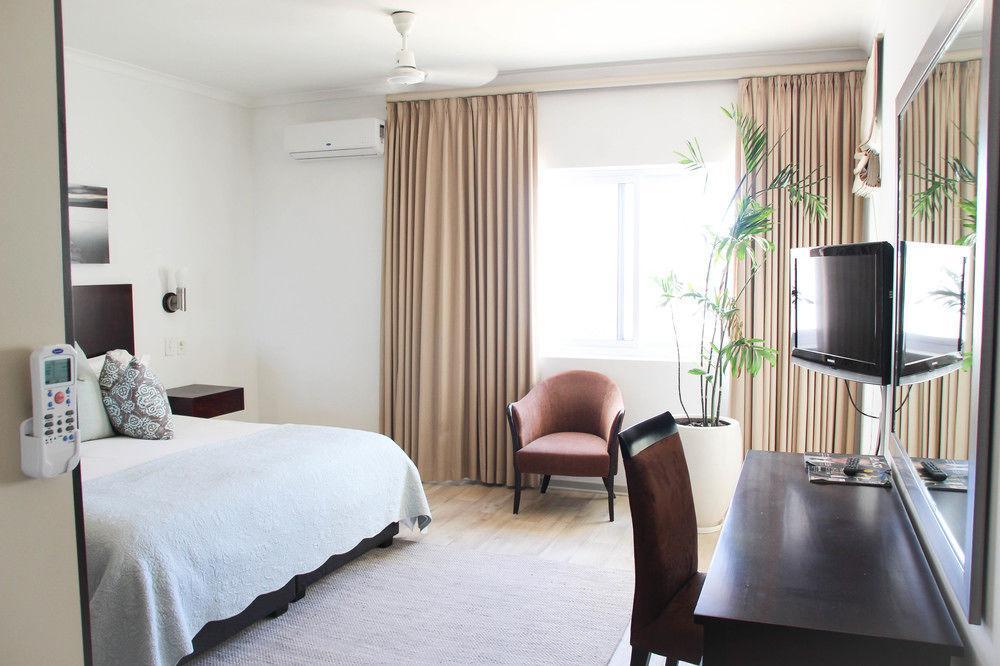 Hotel Ambassador And Self Catering 4*