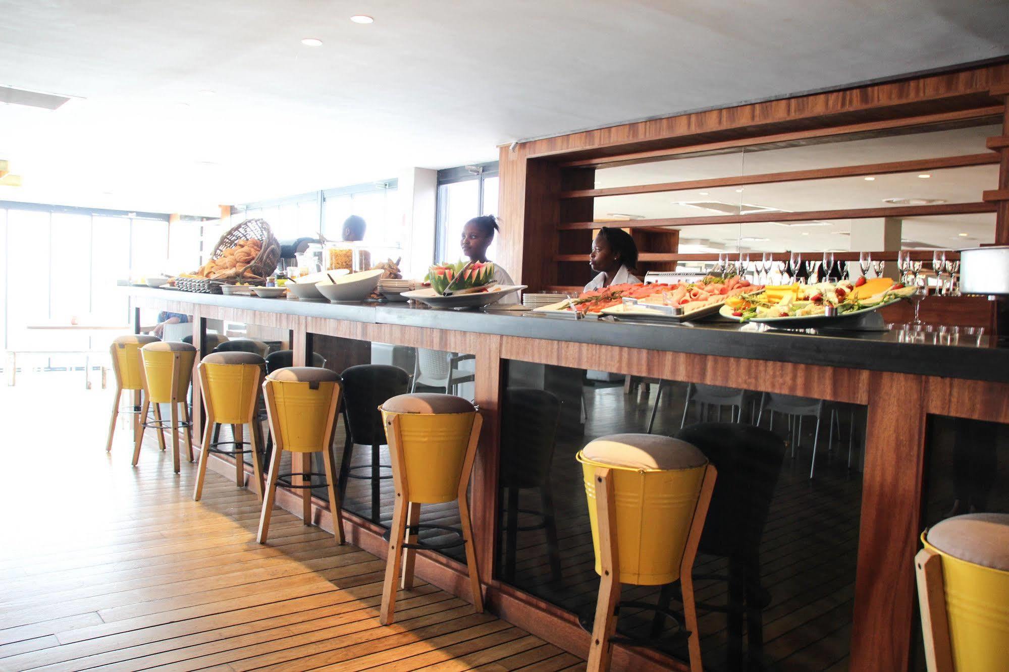 Ambassador And Self Catering 4* Le Cap