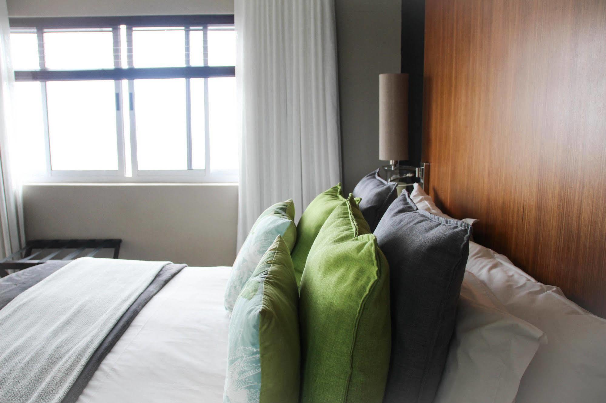 Ambassador And Self Catering 4*